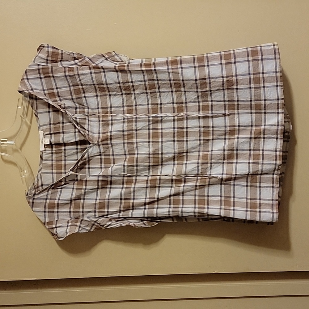 Sleeveless top